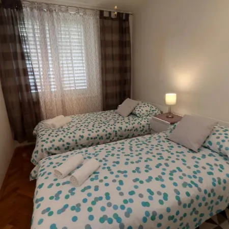Apartment Mira Lapad